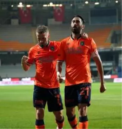 Süper Lig: Medipol Başakşehir: 1 Kayserispor: 0 (İlk yarı) Süper Lig: Medipol Başakşehir: 1 Kayserispor: 0 (İlk yarı)