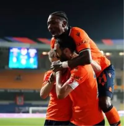 Süper Lig: Medipol Başakşehir: 1 Kayserispor: 0 (İlk yarı) Süper Lig: Medipol Başakşehir: 1 Kayserispor: 0 (İlk yarı)