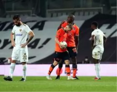 Süper Lig: Medipol Başakşehir: 1 Kayserispor: 0 (İlk yarı) Süper Lig: Medipol Başakşehir: 1 Kayserispor: 0 (İlk yarı)
