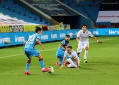 Süper Lig: Trabzonspor: 1İttifak Holding Konyaspor: 1 (İlk yarı) Süper Lig: Trabzonspor: 1İttifak Holding Konyaspor: 1 (İlk yarı)
