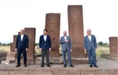 Son dakika haber | Ahlat ve Selçuklu ilçeleri kardeş oldu Son dakika haber | Ahlat ve Selçuklu ilçeleri kardeş oldu