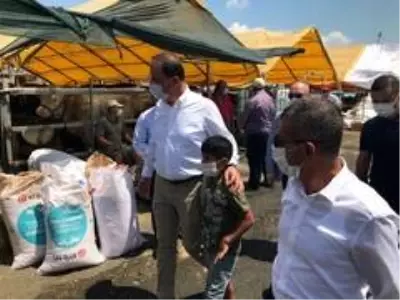 Beylikdüzü'nde kurban pazarına maskesiz girmek yasak Beylikdüzü'nde kurban pazarına maskesiz girmek yasak