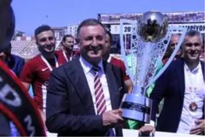 Hatayspor şampiyonluk kupasını aldı