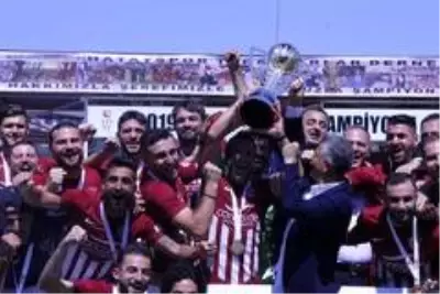 Hatayspor şampiyonluk kupasını aldı