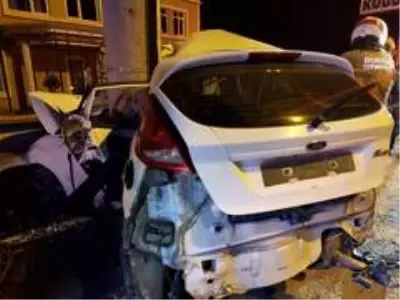 Kontrolden çıkan araç kaza yaptı: 3 ölü 1 ağır yaralı Kontrolden çıkan araç kaza yaptı: 3 ölü 1 ağır yaralı