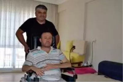 Otomobilin çarptığı itfaiyecinin hayatı karardı Otomobilin çarptığı itfaiyecinin hayatı karardı