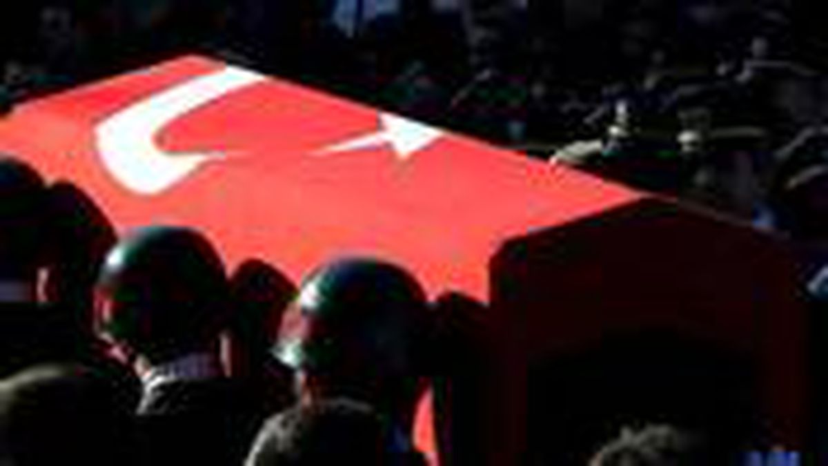 Son Dakika: Hakkari Çukurca'da üs bölgesine yapılan saldırıda 2 askerimiz şehit oldu