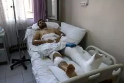 Üvey kardeşlerin silahlı ev kavgasından yaralı kurtulan şahıs o anları anlattı Üvey kardeşlerin silahlı ev kavgasından yaralı kurtulan şahıs o anları anlattı