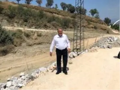 Yunus Emre Kültür Parkı yolu düzenleniyor Yunus Emre Kültür Parkı yolu düzenleniyor