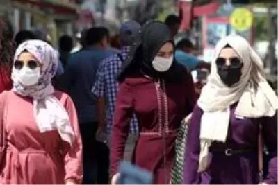Bakan Koca'nın vaka sayısının en düşük olduğu 5 ili açıklamasının ardından İstanbullular Edirne'ye akın etti Bakan Koca'nın vaka sayısının en düşük olduğu 5 ili açıklamasının ardından İstanbullular Edirne'ye akın etti
