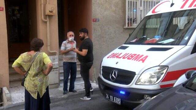 Beyoğlu'nda kardeşinin cesediyle 15 gün aynı evde yaşadı