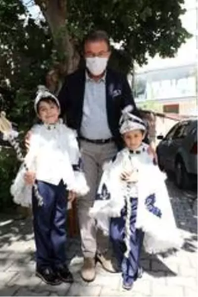 Eyüpsultanlı çocuklar erkekliğe ilk adımlarını attılar Eyüpsultanlı çocuklar erkekliğe ilk adımlarını attılar