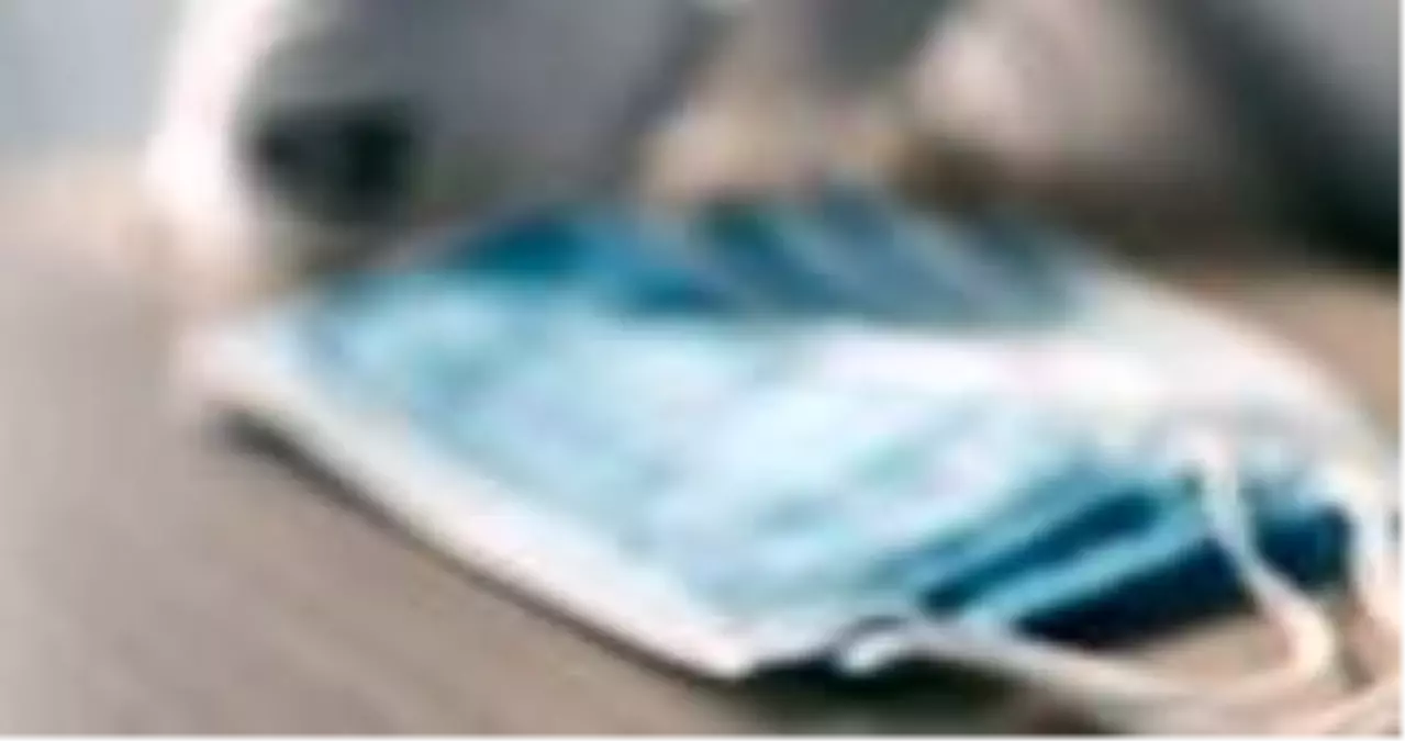 Hem maske takıp hem cilt sorunlarını önlemenin yolları