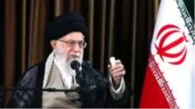İran dini lideri Hamaney'den ABD'ye Süleymani göndermesi: Kesinlikle karşılık verilecek İran dini lideri Hamaney'den ABD'ye Süleymani göndermesi: Kesinlikle karşılık verilecek
