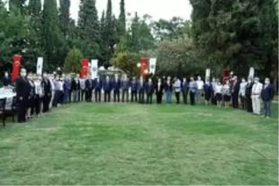 İzmir'in kanaat önderleri Ege Üniversitesinde buluştu İzmir'in kanaat önderleri Ege Üniversitesinde buluştu