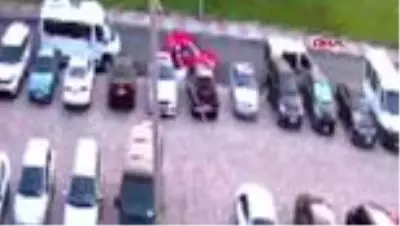 KİMSEYE ALDIRMADAN HIRSIZLIĞA DEVAN EDEN ŞÜPHELİLER KAMERADA KİMSEYE ALDIRMADAN HIRSIZLIĞA DEVAN EDEN ŞÜPHELİLER KAMERADA