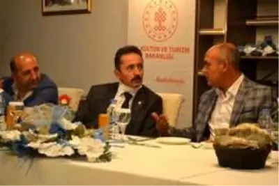 'Medya Kültür Sanat ve Turizm Buluşmaları' programı düzenlendi 'Medya Kültür Sanat ve Turizm Buluşmaları' programı düzenlendi