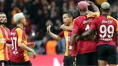 Ryan Babel, Galatasaray'ın yeni sezon hazırlık kampında yer alacak Ryan Babel, Galatasaray'ın yeni sezon hazırlık kampında yer alacak