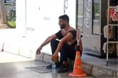 Yol verme tartışmasında 5 kişiyle kavga eden boksör hastanelik oldu