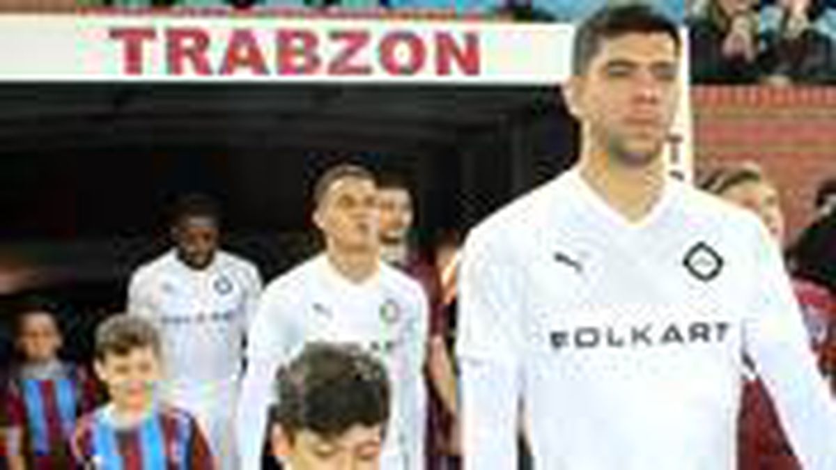 Altay'ın 19 yaşındaki futbolcusu Cenk Özkacar ve Olympique Lyon prensipte anlaştı