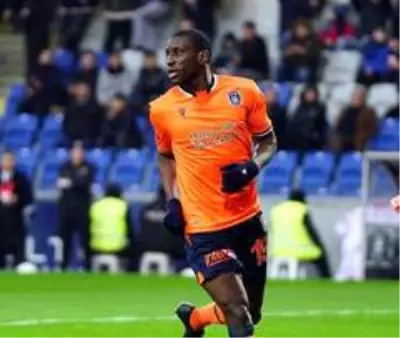 Başakşehir'de 13 futbolcu ilk kez şampiyonluk yaşadı Başakşehir'de 13 futbolcu ilk kez şampiyonluk yaşadı