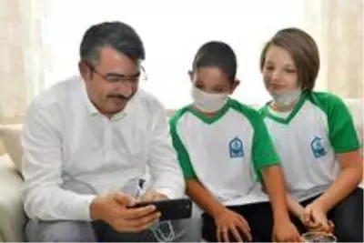 Başkan Yılmaz, Akif amcaya misafir oldu Başkan Yılmaz, Akif amcaya misafir oldu