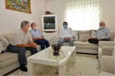 Başkan Yılmaz, Akif amcaya misafir oldu Başkan Yılmaz, Akif amcaya misafir oldu