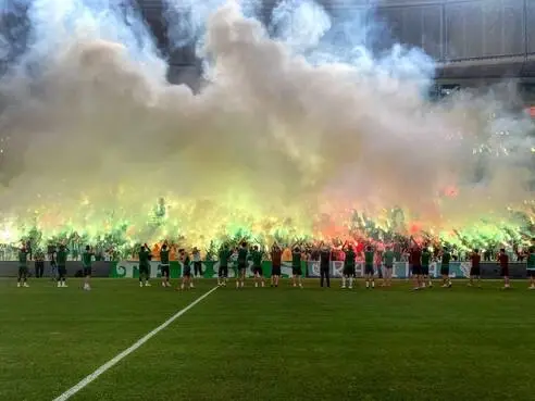 Bursaspor, 3 bin taraftarına karşı antrenman yaptı Bursaspor, 3 bin taraftarına karşı antrenman yaptı