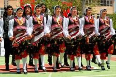 Çankaya'nın halk dansları markası HOY-TUR 50 yaşında Çankaya'nın halk dansları markası HOY-TUR 50 yaşında