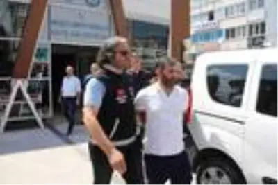 Vahşetin sebebi ortaya çıktı! Katil zanlısı, Ebru Tenk'i eşiyle görüştüğü için öldürmüş Vahşetin sebebi ortaya çıktı! Katil zanlısı, Ebru Tenk'i eşiyle görüştüğü için öldürmüş
