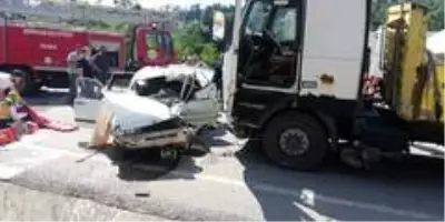 Kastamonu'da tır ile otomobilin çarpışması sonucu 3 kişi hayatını kaybetti Kastamonu'da tır ile otomobilin çarpışması sonucu 3 kişi hayatını kaybetti