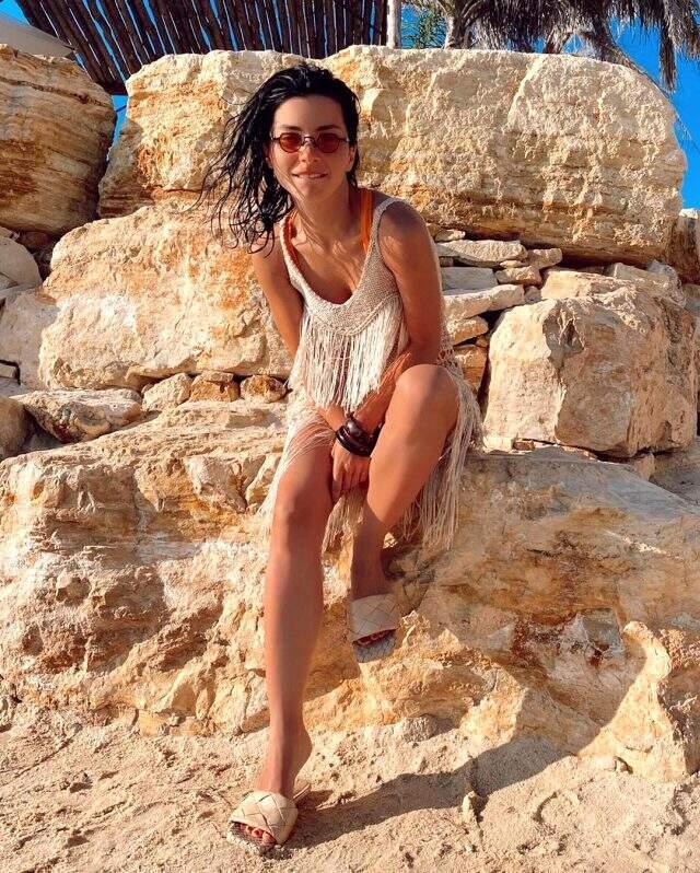 Merve Boluğur, Instagram'da yüzünü gizlediği sevgilisiyle el ele görüntülendi Merve Boluğur, Instagram'da yüzünü gizlediği sevgilisiyle el ele görüntülendi