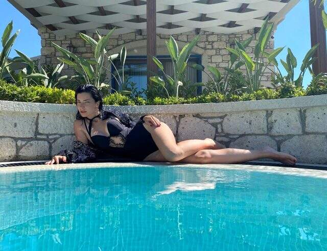 Merve Boluğur yeni bir aşka mı yelken açtı? Son paylaşımı kafaları karıştırdı
