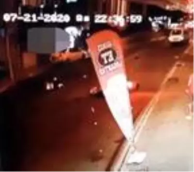 Motosiklet otomobil ile çarpıştı: 1'i polis 2 yaralı (2) Motosiklet otomobil ile çarpıştı: 1'i polis 2 yaralı (2)