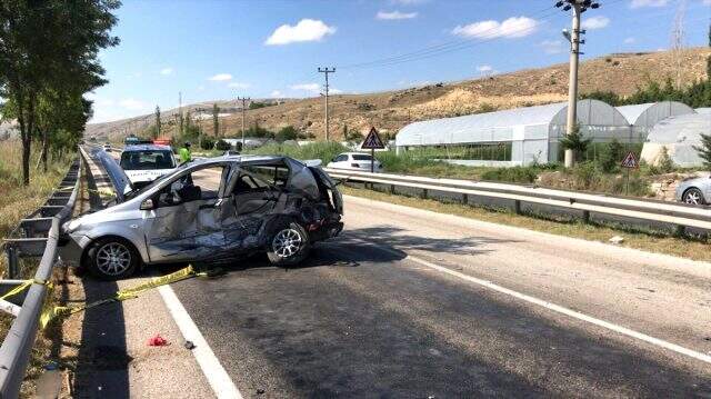 Sinop Valisi Erol Karaömeroğlu, trafik kazası geçirdi
