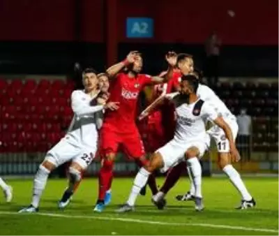 TFF 1. Lig Play-Off Yarı Final: Karagümrük: 1 Akhisarspor: 1 (İlk yarı) TFF 1. Lig Play-Off Yarı Final: Karagümrük: 1 Akhisarspor: 1 (İlk yarı)