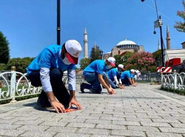 24 Temmuz'da ibadete açılacak Ayasofya Camii'nin içerisinden ilk görüntüler paylaşıldı 24 Temmuz'da ibadete açılacak Ayasofya Camii'nin içerisinden ilk görüntüler paylaşıldı