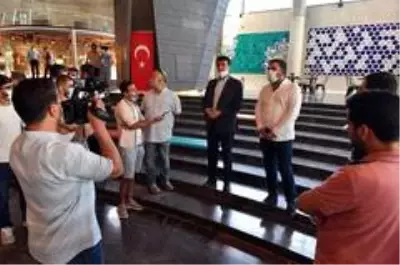 Arap gazetecilerin fetih yolculuğu Arap gazetecilerin fetih yolculuğu