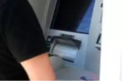 ATM'ye düzenek kurup, müşterilerin hesabını boşalttılar ATM'ye düzenek kurup, müşterilerin hesabını boşalttılar