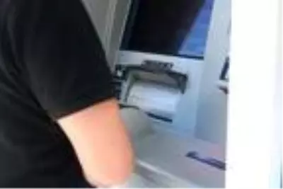 ATM'ye düzenek kurup, müşterilerin hesabını boşalttılar ATM'ye düzenek kurup, müşterilerin hesabını boşalttılar