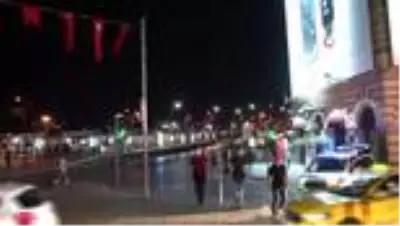 Ayasofya Camii'nin açılışı için Galata Köprüsü trafiğe kapandı Ayasofya Camii'nin açılışı için Galata Köprüsü trafiğe kapandı