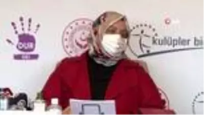 Son dakika haberi: Bakan Zehra Zümrüt Selçuk, futbolun kadın yöneticileriyle bir araya geldi Son dakika haberi: Bakan Zehra Zümrüt Selçuk, futbolun kadın yöneticileriyle bir araya geldi