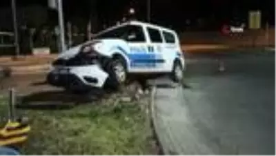 Başkent'te polis aracı kaza yaptı: 1 yaralı Başkent'te polis aracı kaza yaptı: 1 yaralı