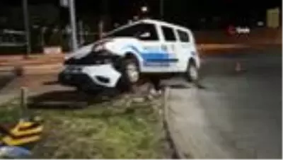 Başkent'te polis aracı kaza yaptı: 1 yaralı Başkent'te polis aracı kaza yaptı: 1 yaralı