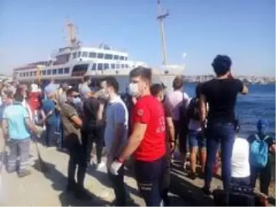 Beşiktaş'ta boğaza yüzmek için giren bir kişi boğuldu Beşiktaş'ta boğaza yüzmek için giren bir kişi boğuldu