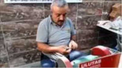 Bıçakçılarda kurban mesaisi başladı Bıçakçılarda kurban mesaisi başladı