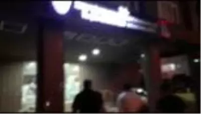 Kanıyla kendisini vuran eşinin adını yazmıştı! Saldırgan kocanın 39 yıl hapsi istendi Kanıyla kendisini vuran eşinin adını yazmıştı! Saldırgan kocanın 39 yıl hapsi istendi