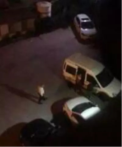 Kentin en işlek caddesinde yapılan fuhuş pazarlığı vatandaşları isyan ettirdi Kentin en işlek caddesinde yapılan fuhuş pazarlığı vatandaşları isyan ettirdi