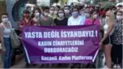 İzmit'te 'kadın cinayetleri' protestosu İzmit'te 'kadın cinayetleri' protestosu
