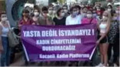 İzmit'te 'kadın cinayetleri' protestosu İzmit'te 'kadın cinayetleri' protestosu